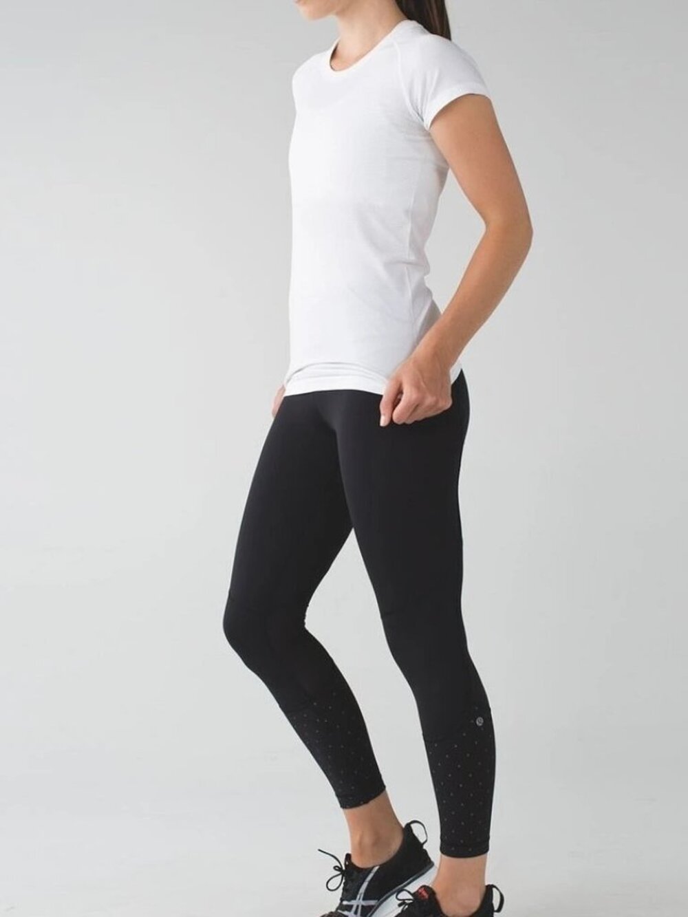 LULULEMON women's pedal to medal  leggings size 6 LIKE NEW